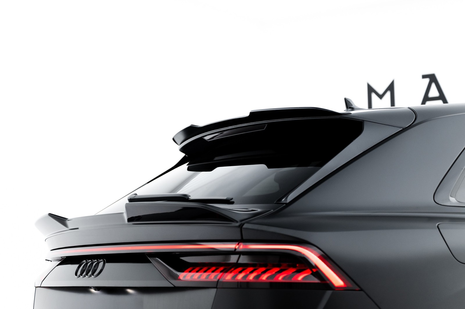 Spoiler Cap Audi Q8 S-line pour personnaliser le hayon arrière SQ8