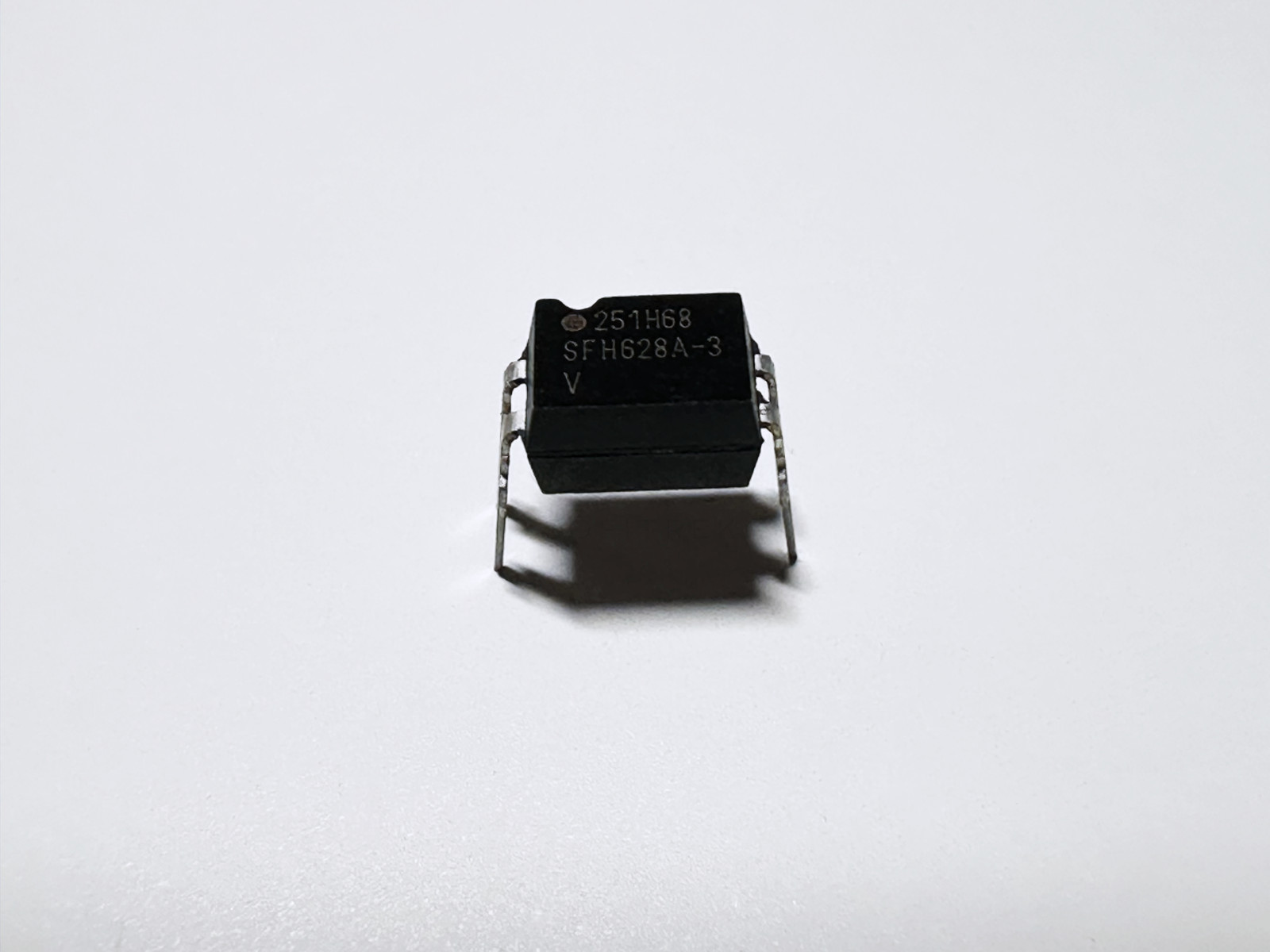 10PCS SFH628A-3 VISHAY Optocoupler Phototransistor 5300Vrms CTR 100-320 DIP-4