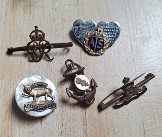 Job Lot of 5 Vintage British Military & Naval Sweetheart Brooches / Badges