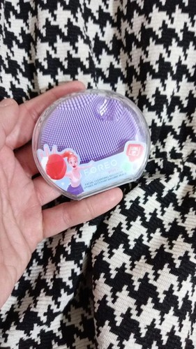 Foreo Luna T-SonicTM pulsations cleansing Facial Massager, new, made in Sweden - Picture 4 of 4