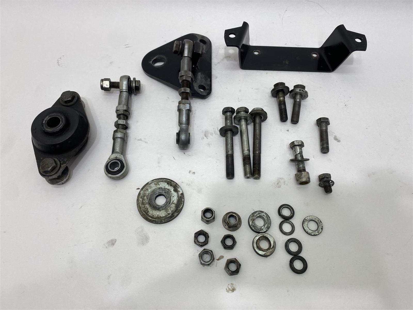 HarleyDavidson 1989 Dyna FXRS Sport Engine Motor Mounts & Hardware 1620779D eBay