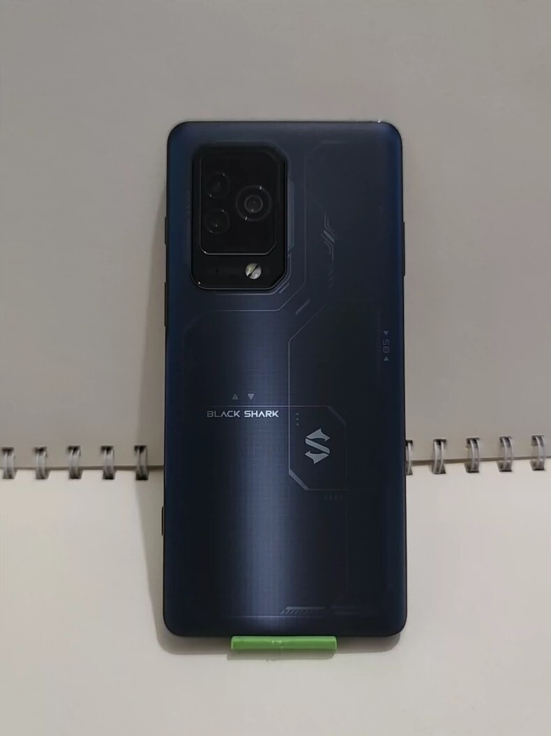 Black Shark 5 Pro - 12+256 GB - Stellar Black (Unlocked) 5G Game