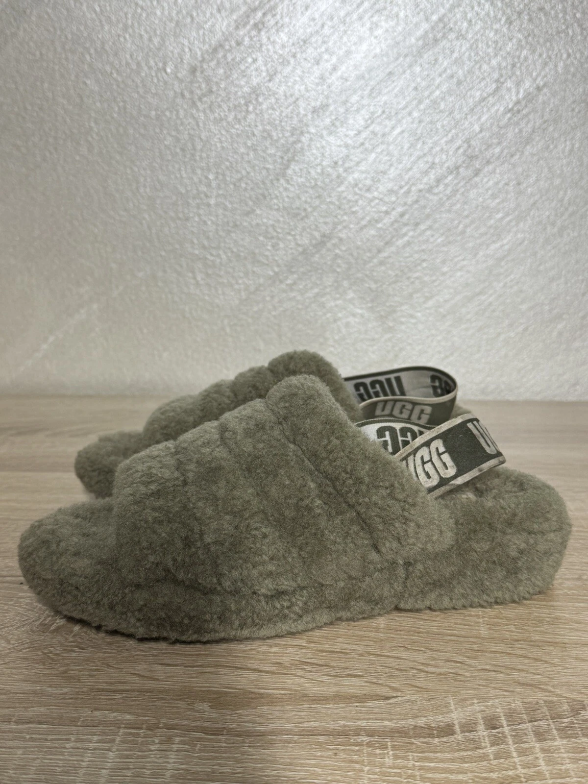 Sandali Ugg donna 7 Fluff Yeah Slides verde oliva pelle di pecora slingback