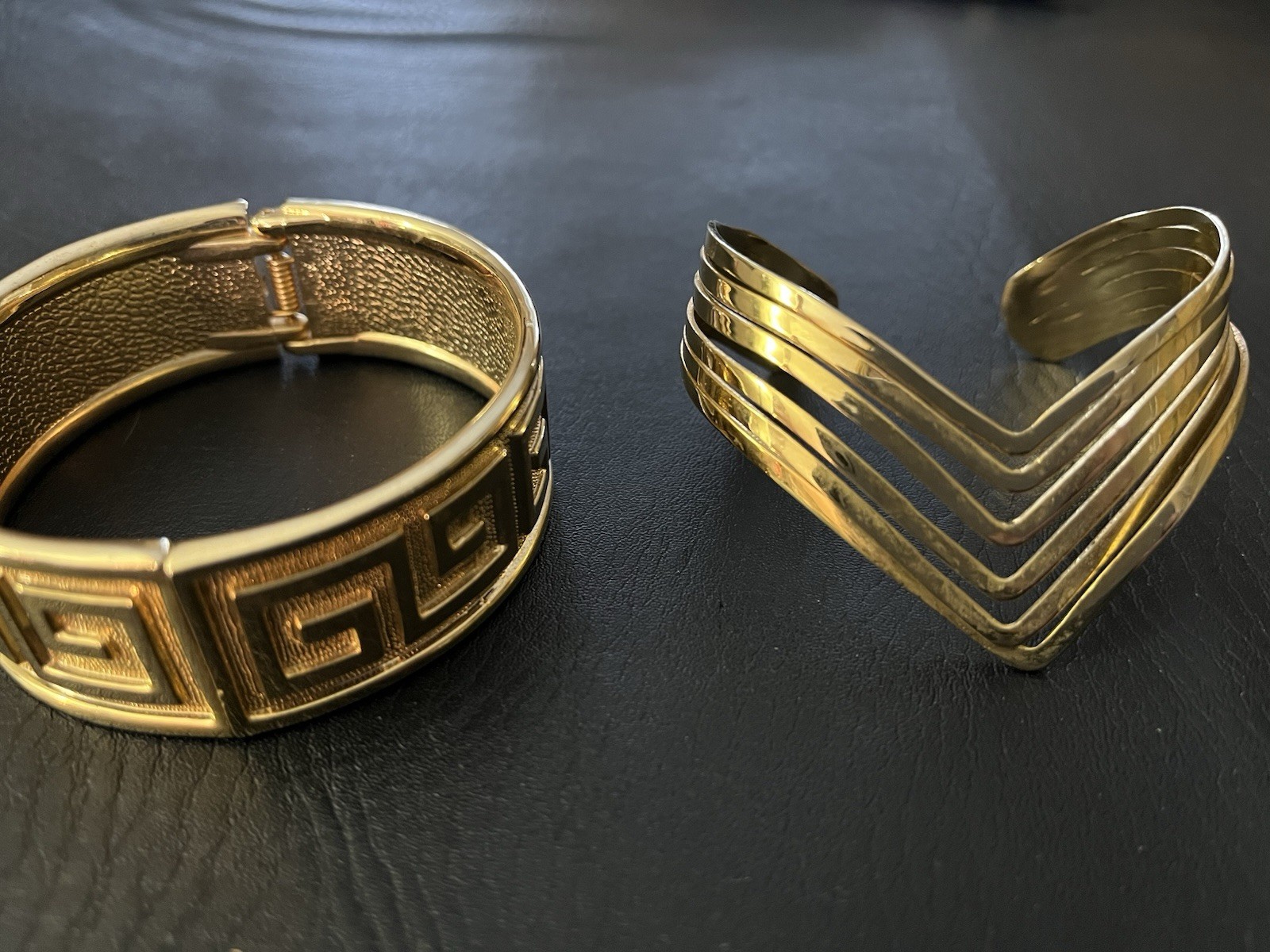 2 ) Bracelets - image 1