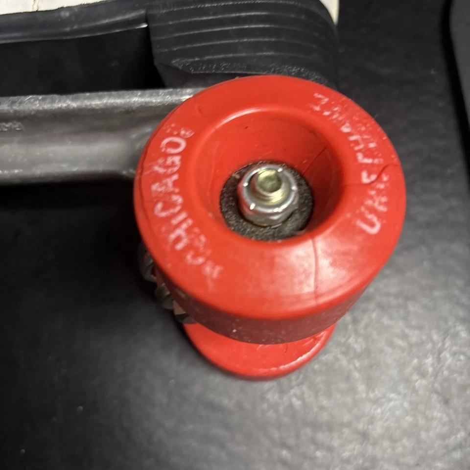 CHICAGO Patines Cuero Forrado Pista Patín Damas Talla 8 Rojo y Blanco Necesita Ruedas Foto 4 de 4