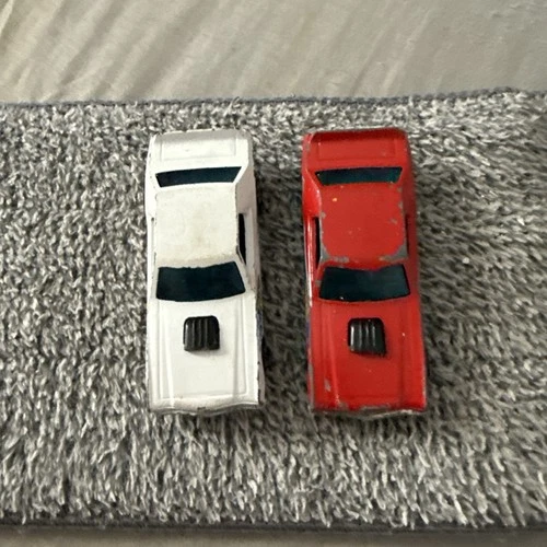 1977 HOT WHEELS BLACKWALL VINTAGE THRILL DRIVERS TORINO (2) RED WHITE TRACK SET