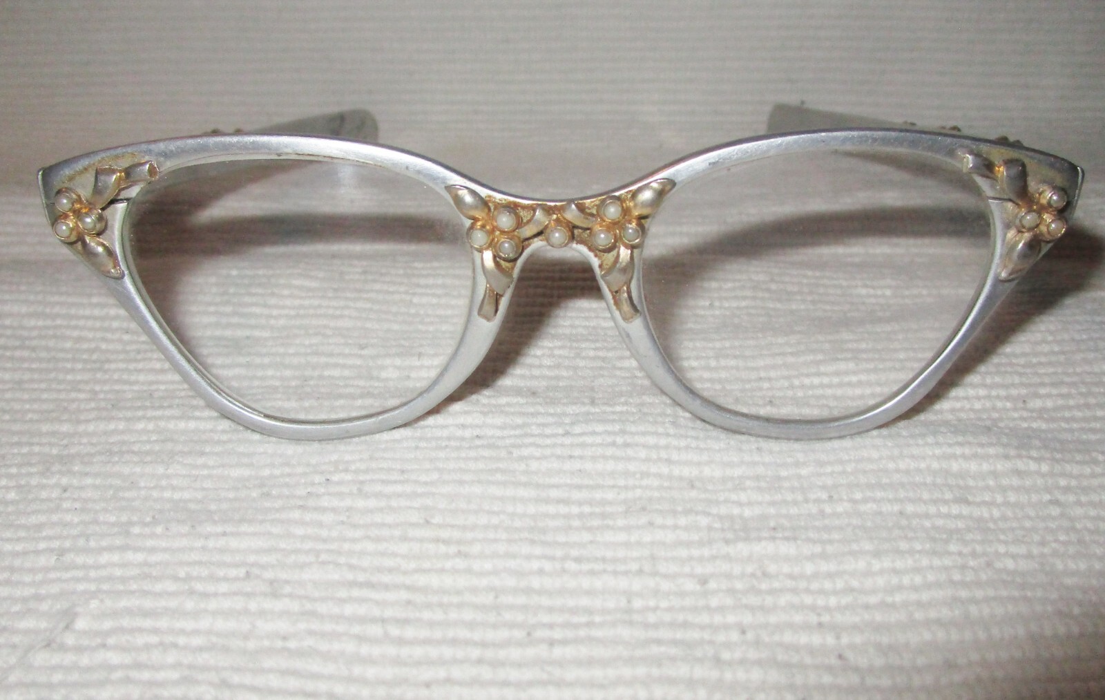 TURA 50s 60s Aluminum Vintage Cats Eye Glasses US Pat… Gem