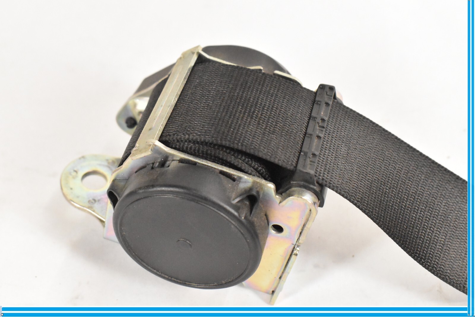 REAR OUTER SEATBELT RETRACTOR FITS RIGHT OR LEFT 2014-2020 MASERATI GHIBLI M157