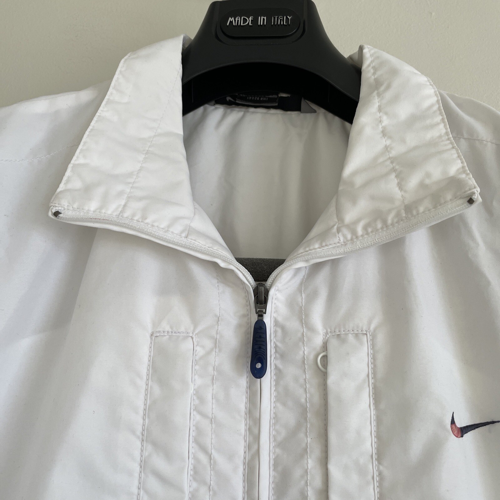 Nike Men’s Vintage White Windbreaker Zip Front Jacket… Gem