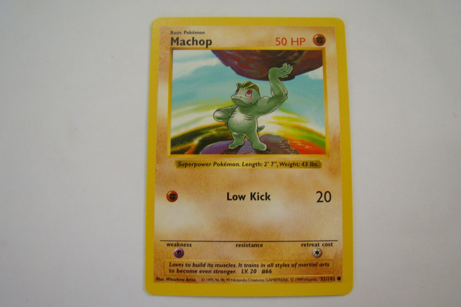 Pokemon TCG Base Set Machop 52/102 Common Shadowless NM