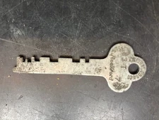 VINTAGE NATIONAL LOCK CO. FLAT SKELETON KEY ROCKFORD STAMPED 33-T CABINET DRAWER