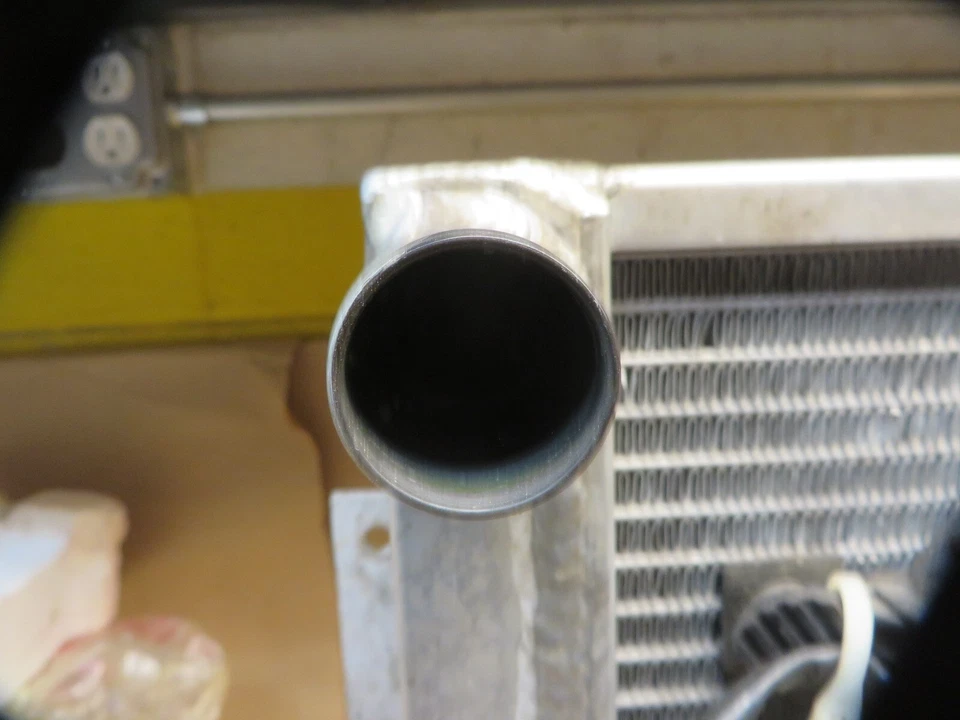  Radiador FIAT 124 SPIDER 1980 HOWE ALUMINIO con VENTILADOR ELÉCTRICO BUEN USADO Foto 4 de 4