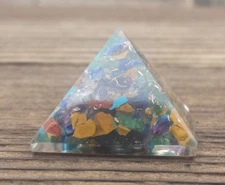 SMALL (25-30mm) 7 CHAKRA MIXED ORGONE GEMSTONE PYRAMID ORGONITE