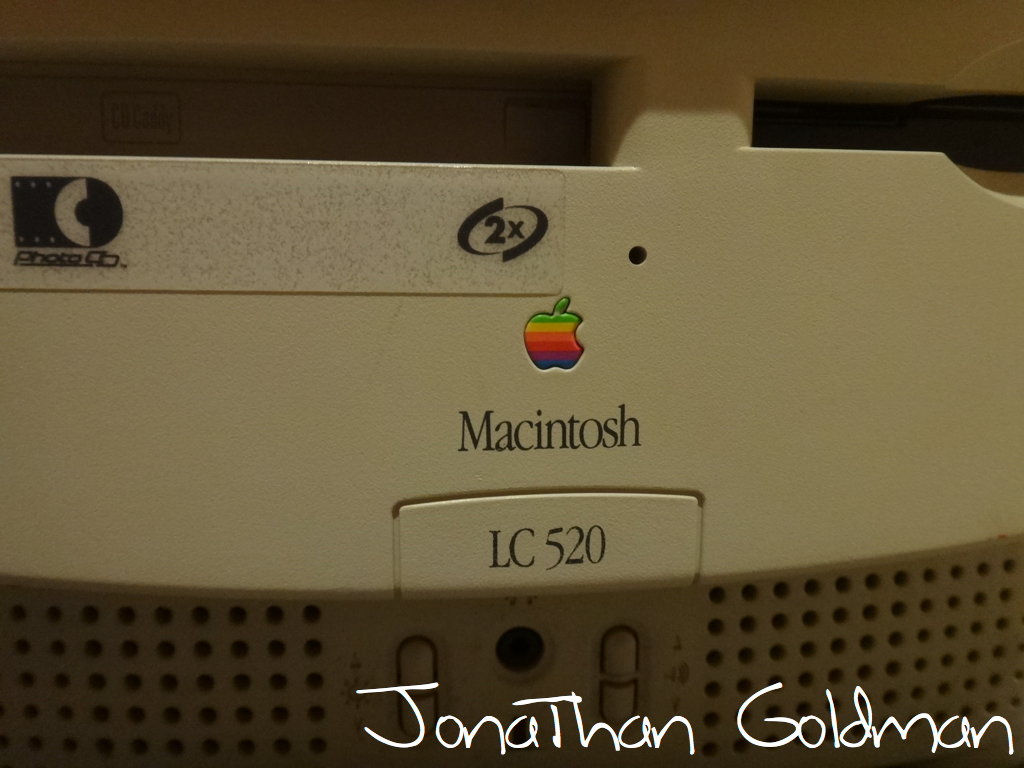 Apple Macintosh LC 520 Performa 500 36MB RAM 4GB HD with IIe card