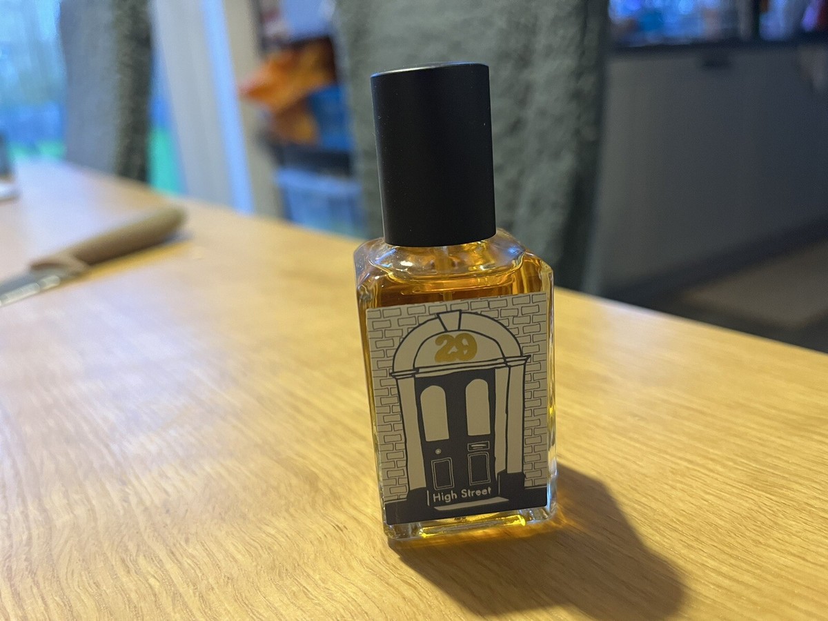 Lush 29 High Street Perfume FIRM* LUSHUK ICONIC- BNIB/UNUSED LUSH