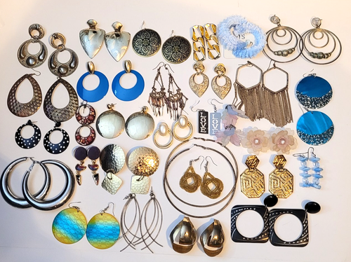 Vintage Earring Lot of 30 Pairs Oversized Kitsch Chunky Retro Dangle Runway Mix - Picture 2 of 14