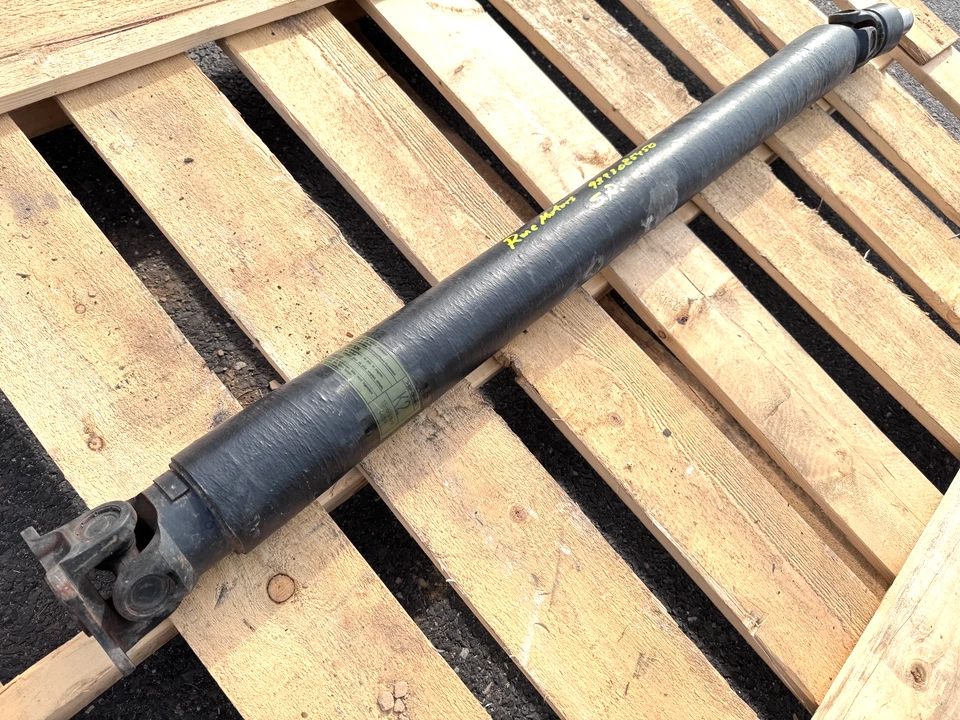 Nissan 370Z 2009-2020 transmisión automática eje de transmisión trasero hélice fabricante de equipos originales 64 k Foto 2 de 4