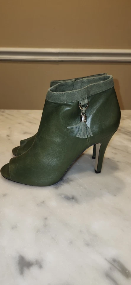 Botas Vince Camuto Peep Toe 9.5 de cuero verde y gamuza nuevas sin etiquetas Foto 2 de 4