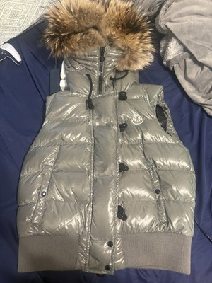 Moncler Men s Gray Hooded Down Puffer Jacket Fur Trim Size 4 MPN 800428001528