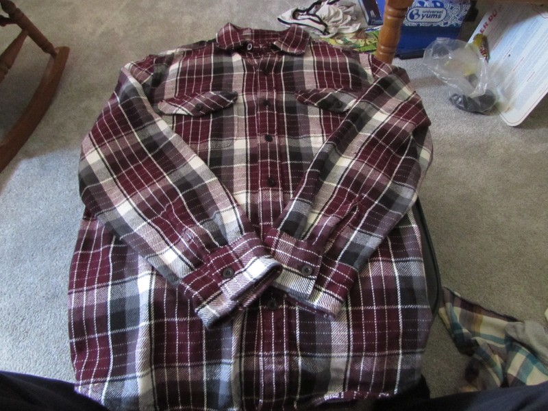 American Eagle Men's Burgundy Flannel Shirt Classic Fit Size Large