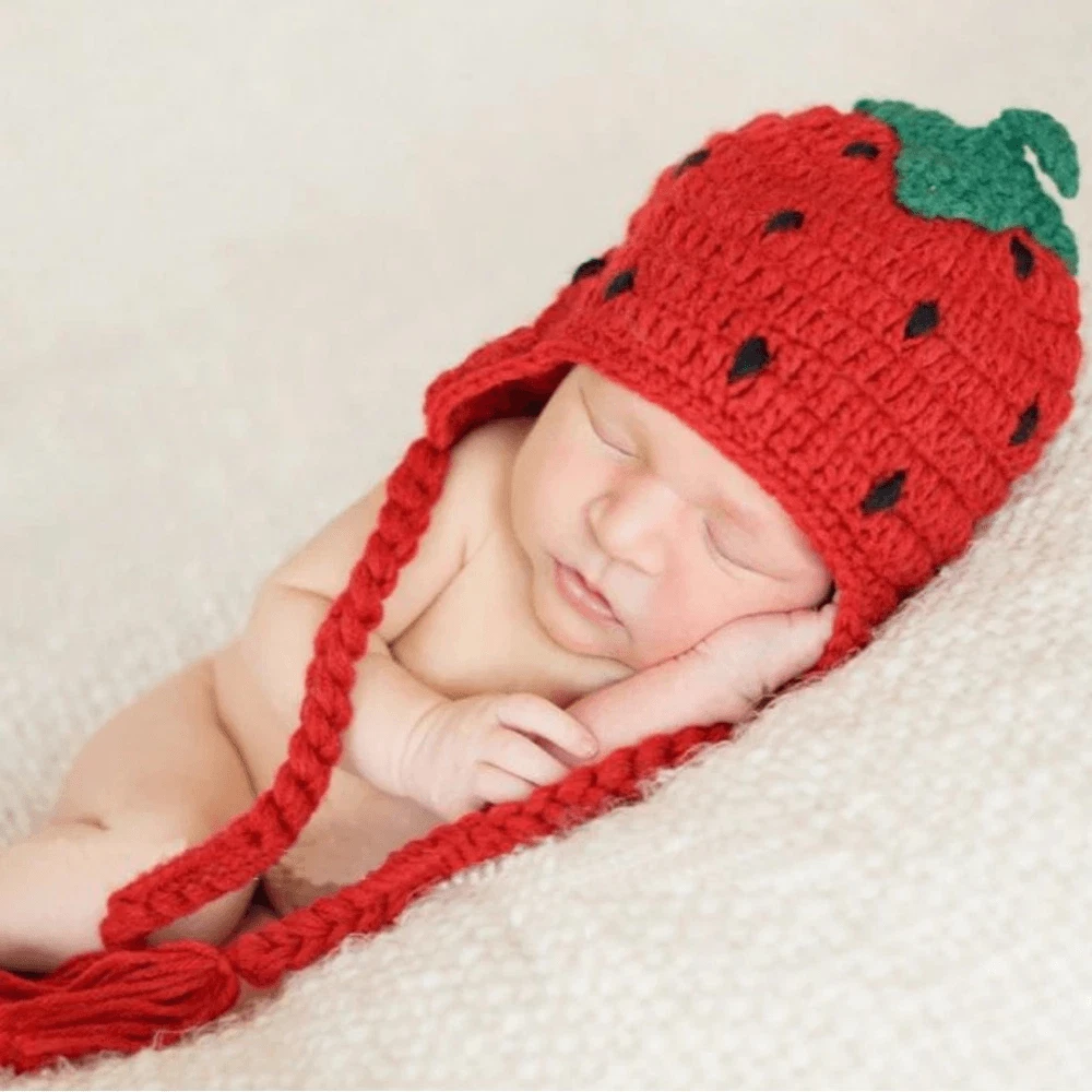 Daisy Baby Infant Crocheted Strawberry Hat Beanie with Ear Flaps 0-6 months NWT
Opens in a new windo