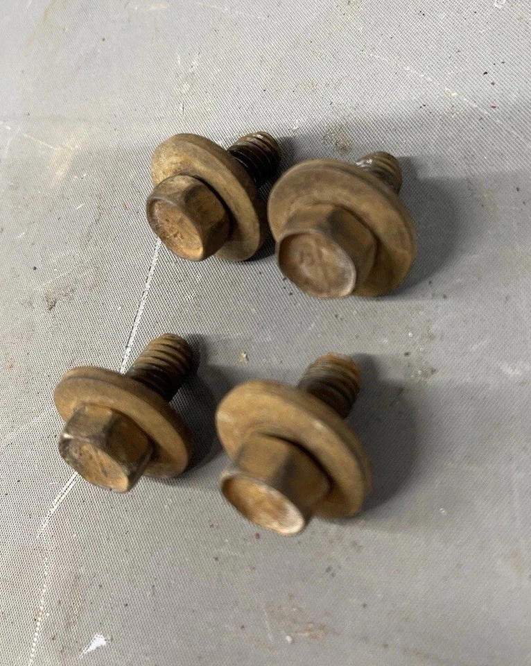 Chevy Impala 1965-1972 capó bisagra pernos BelAir Biscayne Chevelle GTO Cutlass 442 Foto 3 de 4