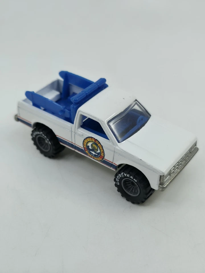 ​Vintage Hot Wheels Real Riders Lot Chevy Silverado Beach Patrol Henry's Hauling - Image 4 of 4