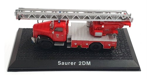 Atlas Editions 1/76 Scale 7147 016 - Saurer 2DM Fire Engine - Red - Picture 4 of 5