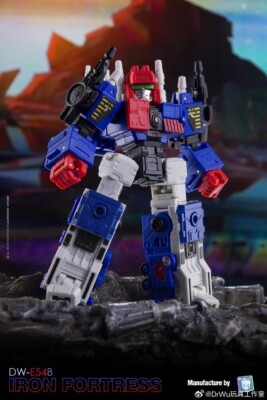 Dr.Wu Iron Fortress トランスフォーマー　メトロフレックス風 Dr Wu Customs DW-E54B Iron Fortress Metroplex Mini Action Figure