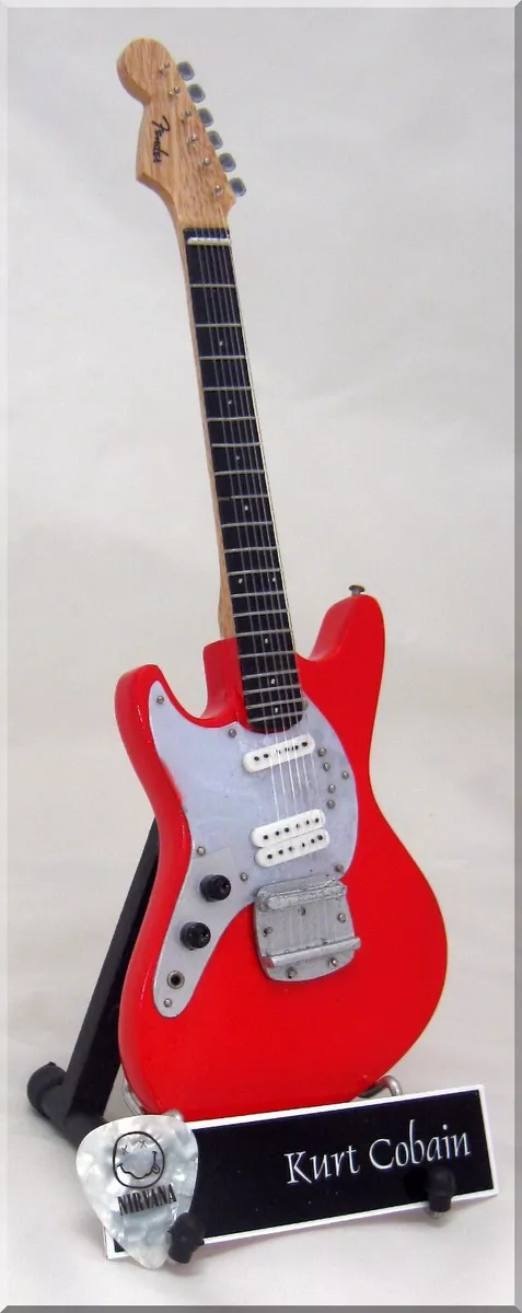 Kurt cobain 2024 mini guitar
