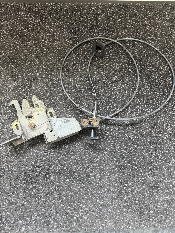 1973-1979 Ford Truck 78 79 Bronco FACTORY NON LOCKING HOOD RELEASE Cable - Bild 1 von 3