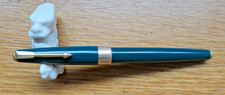 VINTAGE PARKER 17 SUPER DELUXE FOUNTAIN PEN IN GREEN WITH GOLD TRIM. 1970s