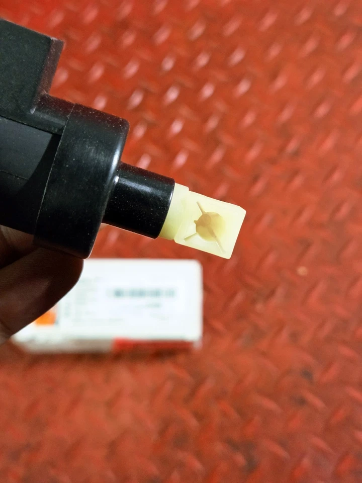 1997-2005 Dorman 924-705 Shift Interlock Solenoid For Chevrolet Malibu Grand Am - Image 4 of 4