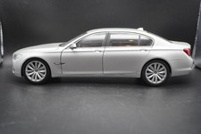 BMW 7 series minicar 1/18