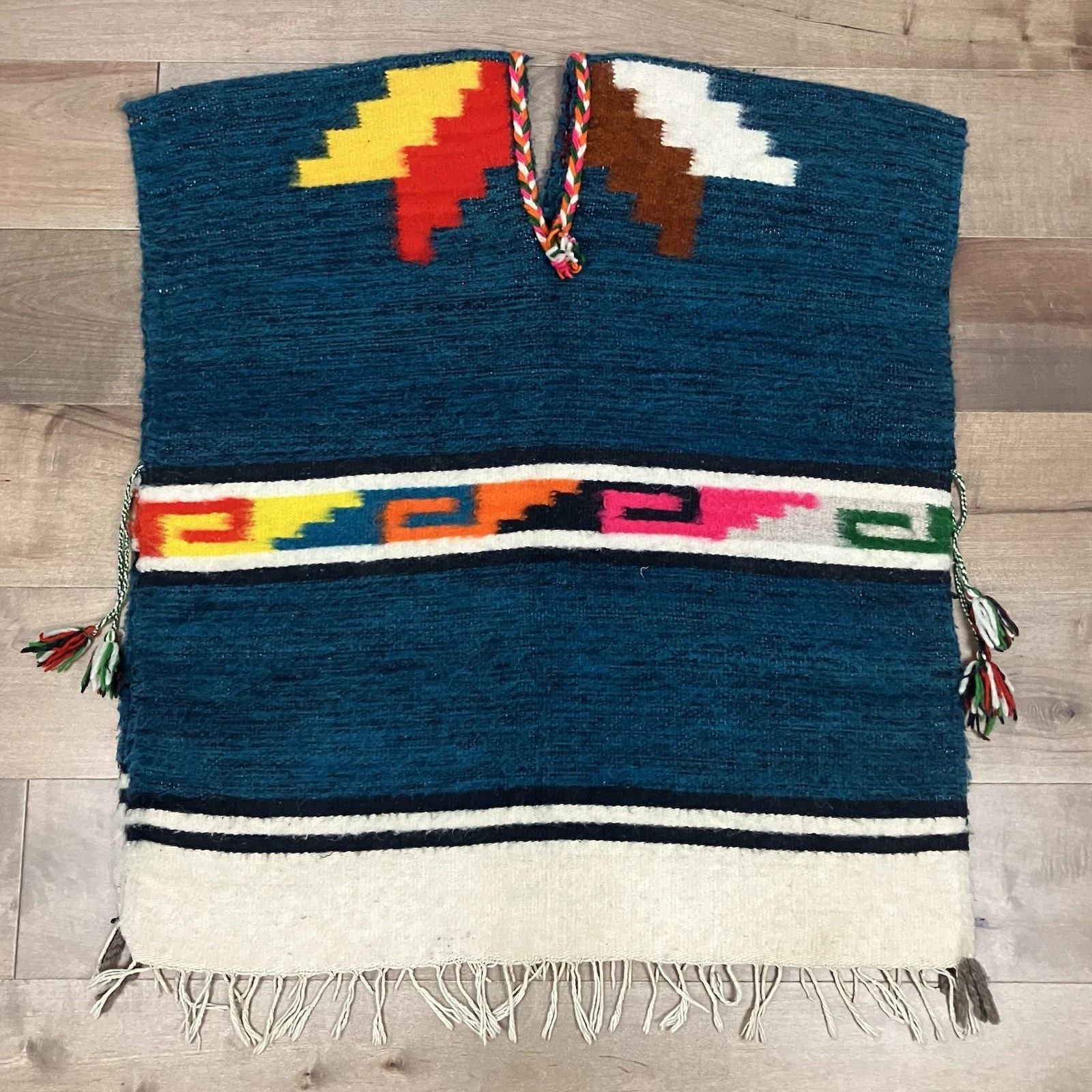 Vintage Aztec Blanket Poncho Blue Multicolor With Tassels One Size
Opens in a new window or tab