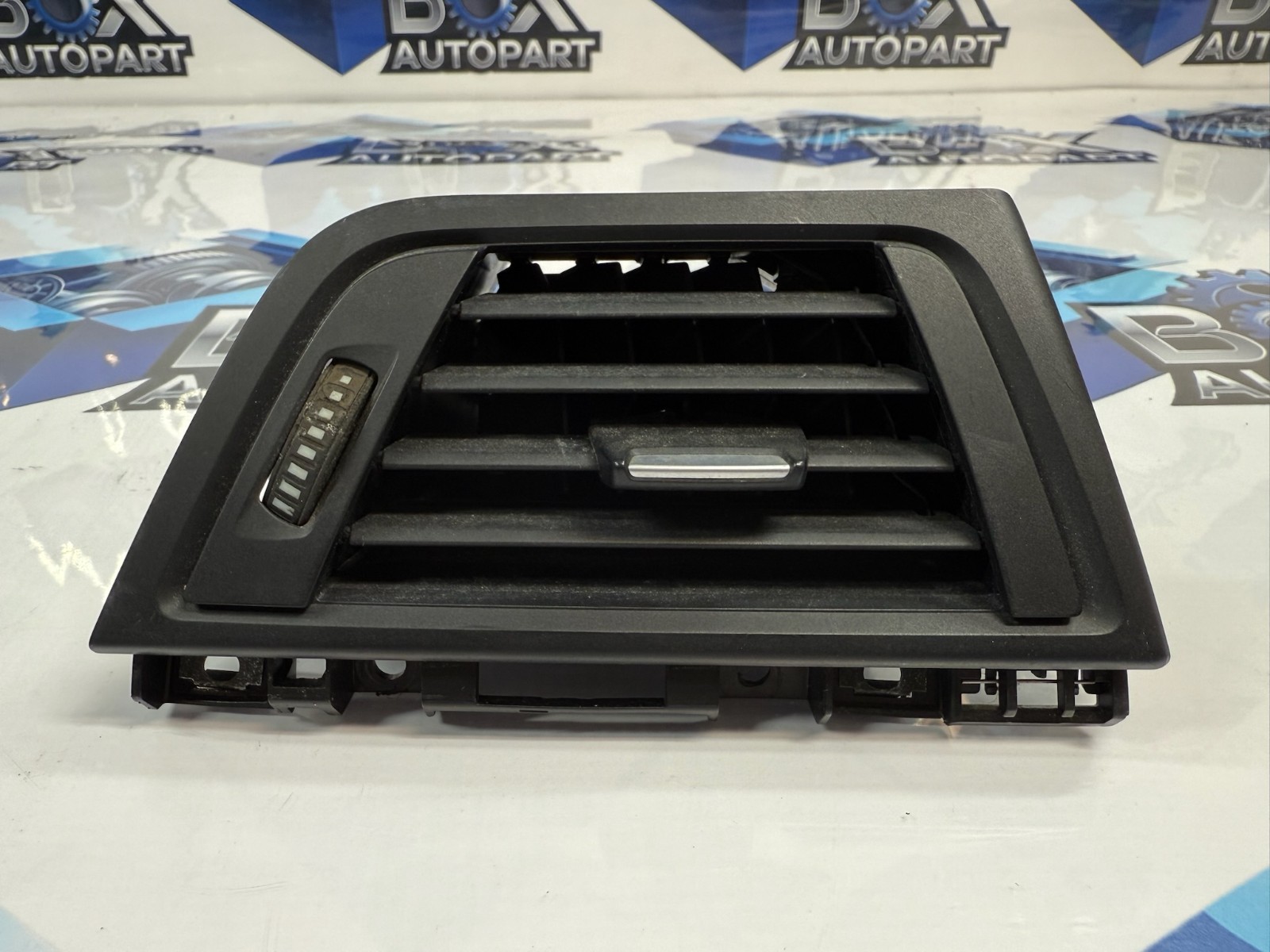 12-18 BMW 320I 328I 335I 2.0L RIGHT PASSENGER FRONT DASH AС HEAT AIR VENT OEM