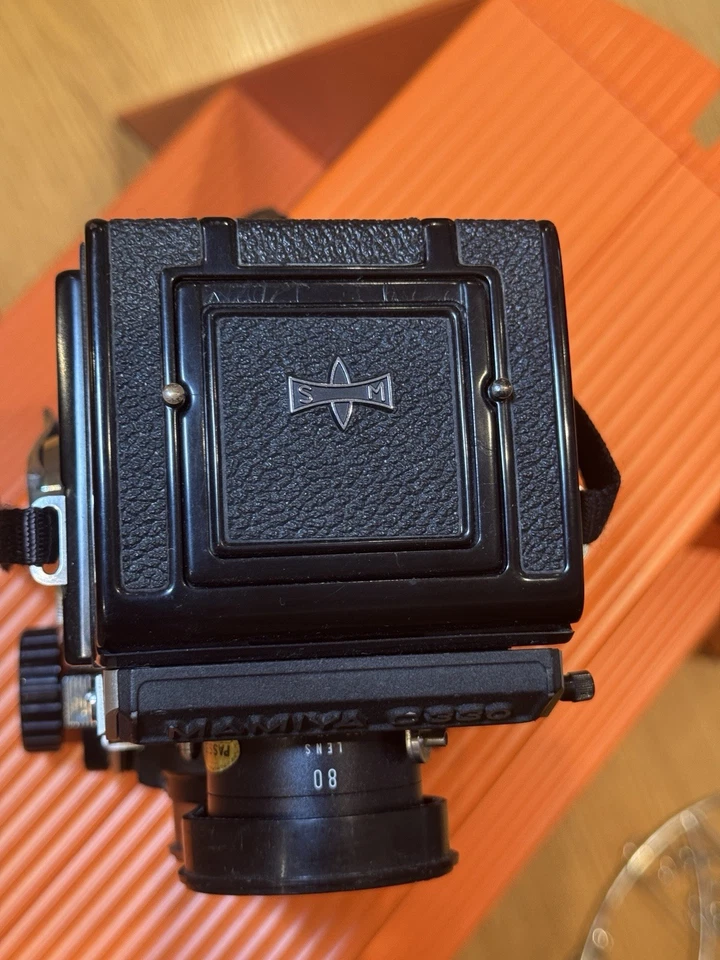 Mamiya C330 Professional F TLR Camera with 80mm f/2.8 Blue Dot Lens + Extras - Image 4 of 4