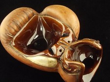 Cendrier vide-poche ancien en forme de gant de boxe