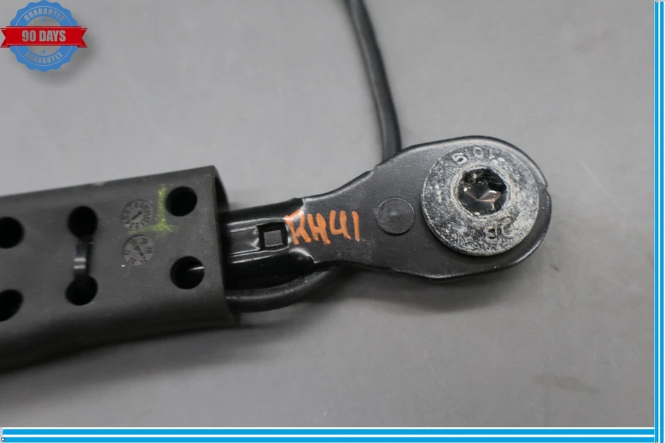 Cinturón de seguridad delantero derecho de lujo Cadillac XTS 13-19 84405755 OEM Foto 4 de 4