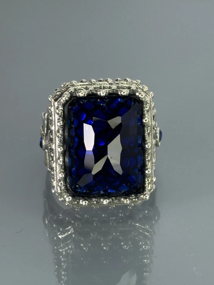 Anillo de plata de ley con zafiro azul para hombre, diseño Christian Royal King Foto 3 de 4
