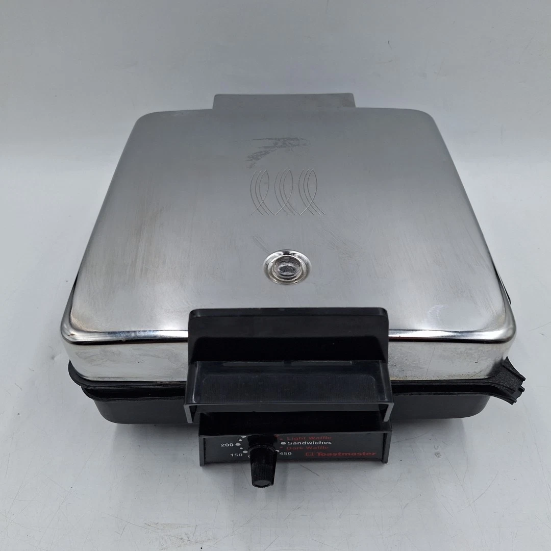 VTG Toastmaster FastBake Waffle Iron Grilled Sandwich Griddle Chrome Model 275