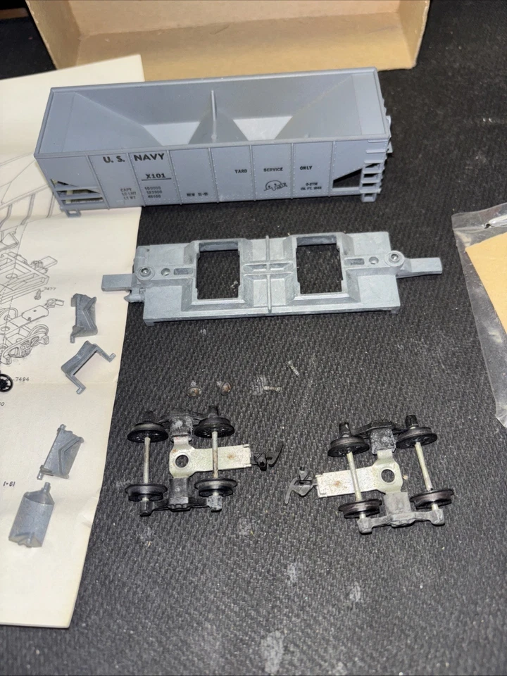 Tyco Mantua U.S. Navy Operating HO Hopper Kit, 1960’s, Box, All Steps - Image 4 of 4