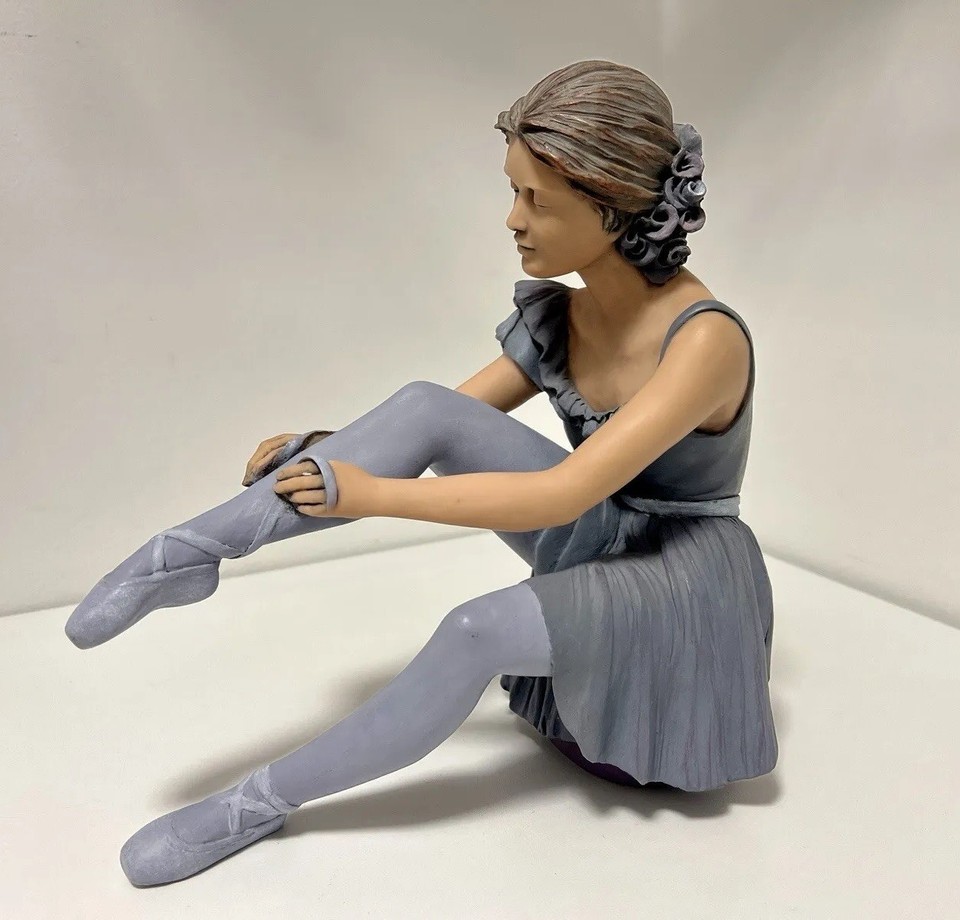ELISA FIGURINE BALLET DANCER BALLERINA ROMANTIC MOMENTS COLLECTION