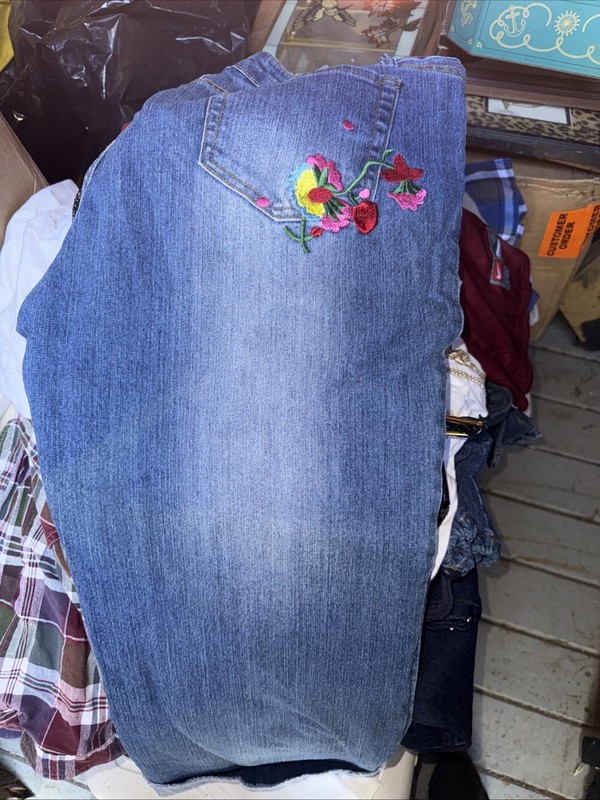 Clash jeans embroided ankle Womens Jeans Size Xl Nwt Look