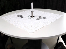  Tischdecke „Chiffon“ Blumen Muster, quadratisch, weiß, ohne Dekoration!