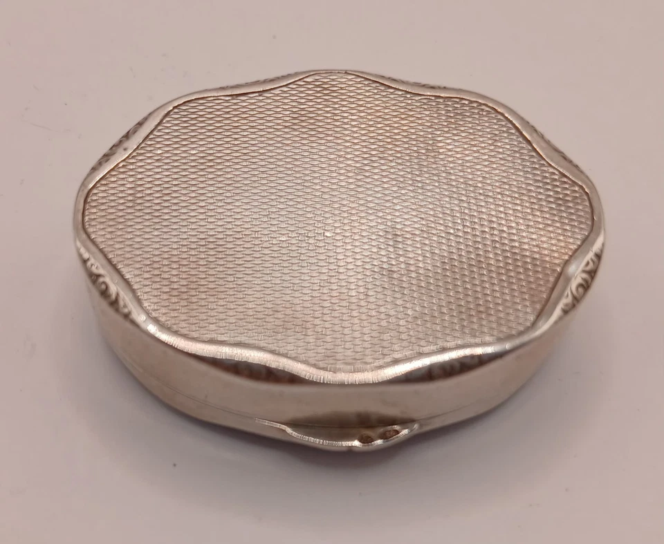 Vintage Guilloché Enamel Pill Box - Image 2 of 3