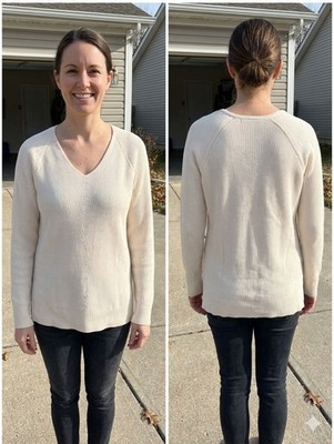 Athleta Hanover V-Neck Sweater Cream Poly Merino Wool Blend Ribbed Size M 882541