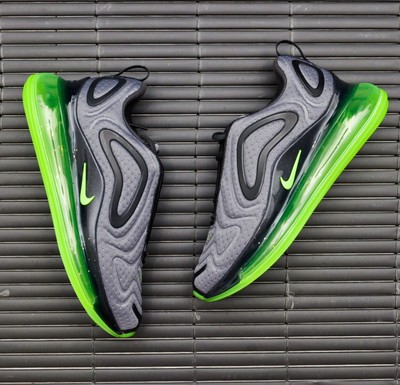 NIKE AIR MAX 720 \