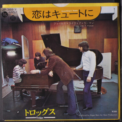 TROGGS: Everything's Funny / Feels Like A Woman PYE 7'' Single 45 UPM Japan