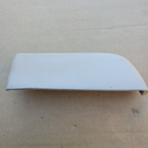 NISSAN 1996-1999 PATHFINDER DOOR ARM REST BEIGE FRONT LEFT OEM - Picture 4 of 9